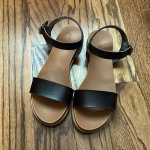 Universal Thread Black Sandals